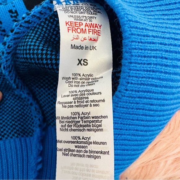 Boohoo Man Oversized portrait Text Knitted sweater Sz XS - Picture 6 of 6